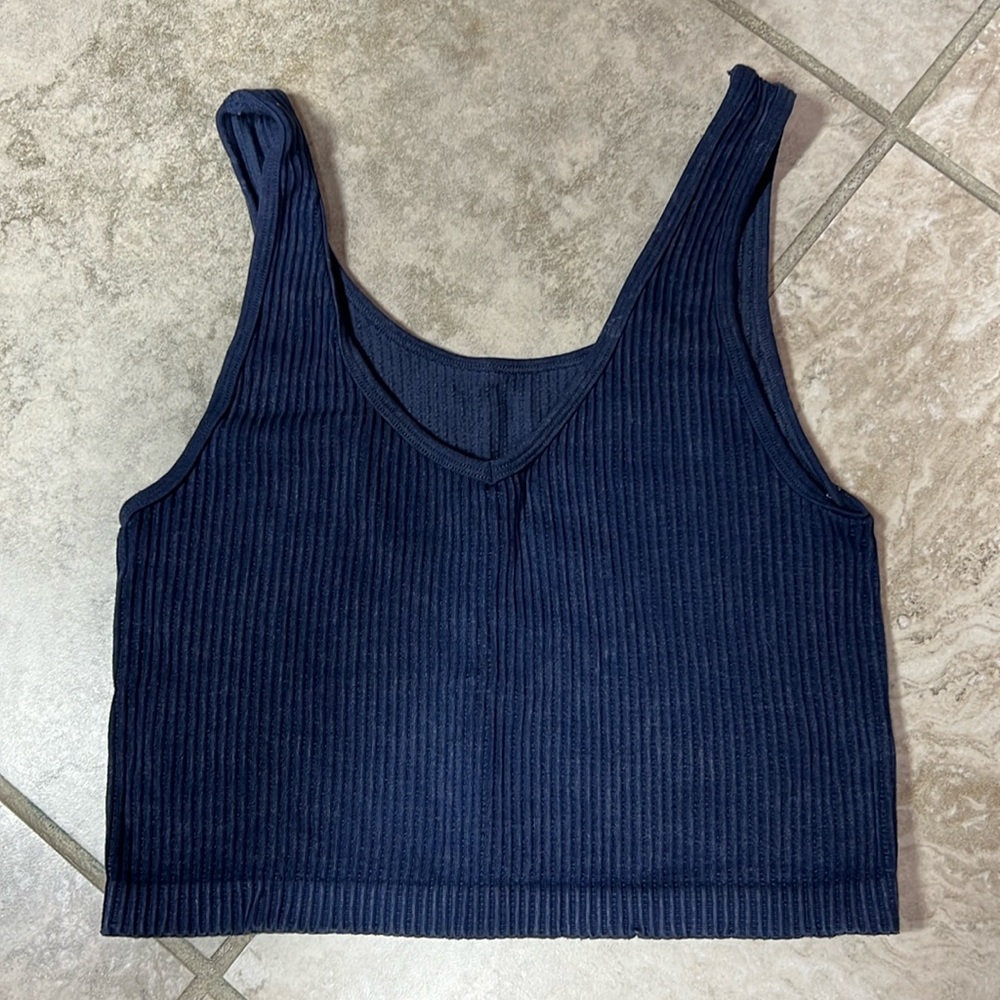 Urban Outfitters Out From Under Navy Ribbed Cropped Tank. Size M.